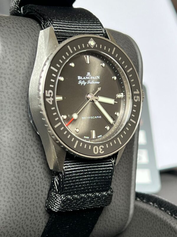 Blancpain Fifty Fathoms Bathyscaphe 5100B-1110-NABA 43mm 2025 - Afbeelding 3